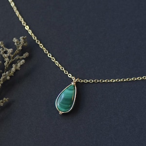 Natural Malachite Necklace,Green Gemstone Necklace,Handmade Teardrop Malachite Jewelry,Healing Crystal Necklace,Wire Wrapped,Birthday Gift