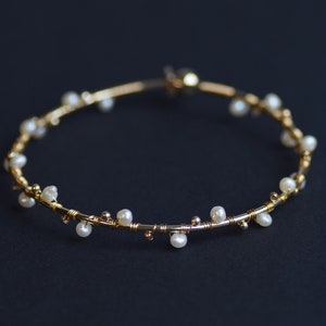 Freshwater Pearl Bangle Bracelet,Pearl Bangle Gold,Wire Wrapped Jewelry,Bridal Bracelet,Gold Bangle Bracelet for Women,Birthday Gift for Her
