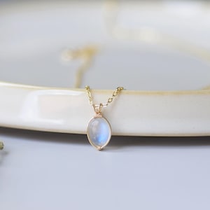 Collier pierre de lune, collier pierre de naissance juin, bijoux pierre de lune, collier pierre de lune en argent sterling or, bijoux emballés dans du fil métallique, cadeau pour elle