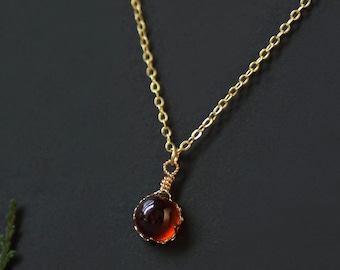 Natürliche Granat Halskette, runder Granat Anhänger, Januar Geburtsstein, zierlicher Goldschmuck, Geschenk für Sie