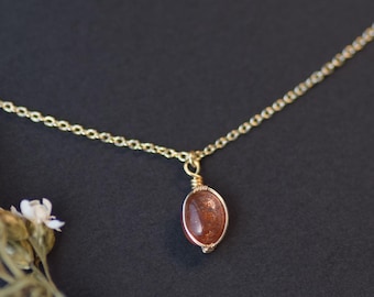 Sunstone Necklace,Sunstone Pendant,Handmade Jewelry,Dainty Gold Silver Necklace,Summer Jewelry for Women,Wire Wrapped Jewelry,Gift for Her