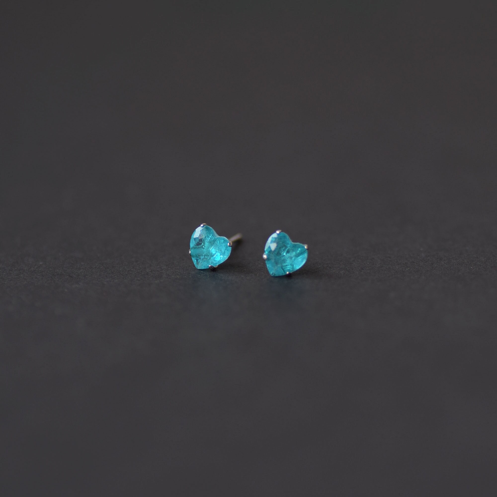 Orecchini Pendenti A Goccia In Citrino Verde Paraiba: Argento Platinato, Borchia, Fatti A Mano, Senza Nichel.