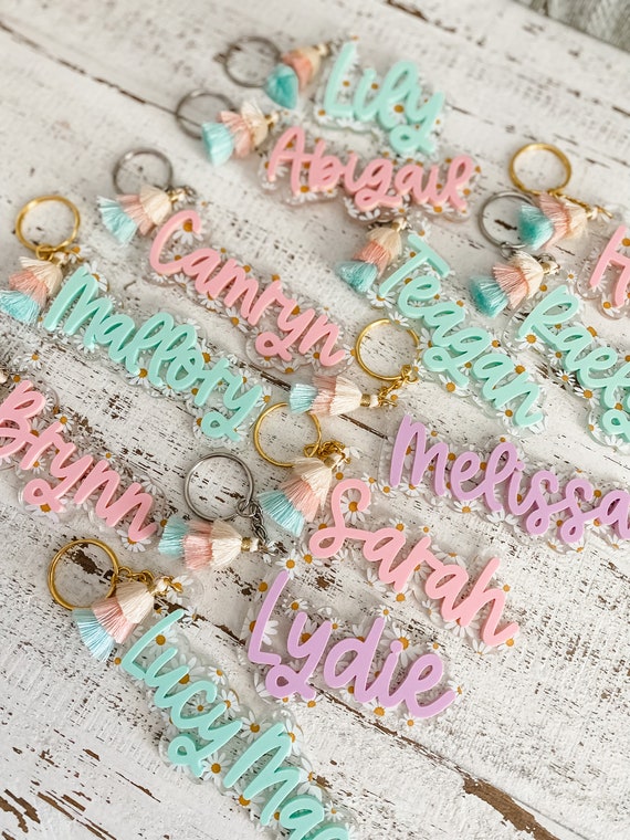 Daisy Personalized Keychain: Acrylic Name Tag, Tassel Bag Charm