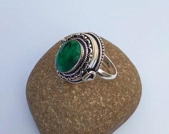 Silver Box ring,Emerald Gemstone Ring,Handmade Silver Ring,Compartment Ring,Locket Ring,Green Stone Pill Box Ring,925 Sterling Silver Ring.