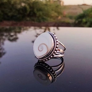 Shiva eye shell ring,Bohemian Ring,Cowrie Mermaid Ring,Sea shell Ring,Gift For Her,Handmade Ring,925 Sterling Silver Ring