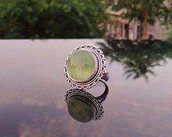 Anillo de prehnita hecho a mano, banda llamativa, anillo de plata de ley 925
