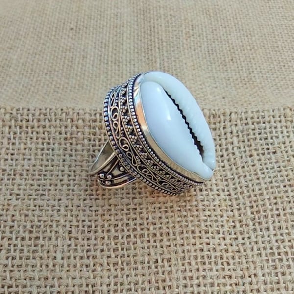 Cowrie Shell Ring - Etsy