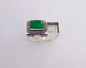 Green Onyx Locket Ring: 925 Sterling Silver Pill Box