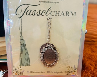 Tassel Charm for Graduation Cap, Class of 2024 Graduation Pinning, Cap Photo charm, grad Cap ceremony Memorial Charm, pin for Cap