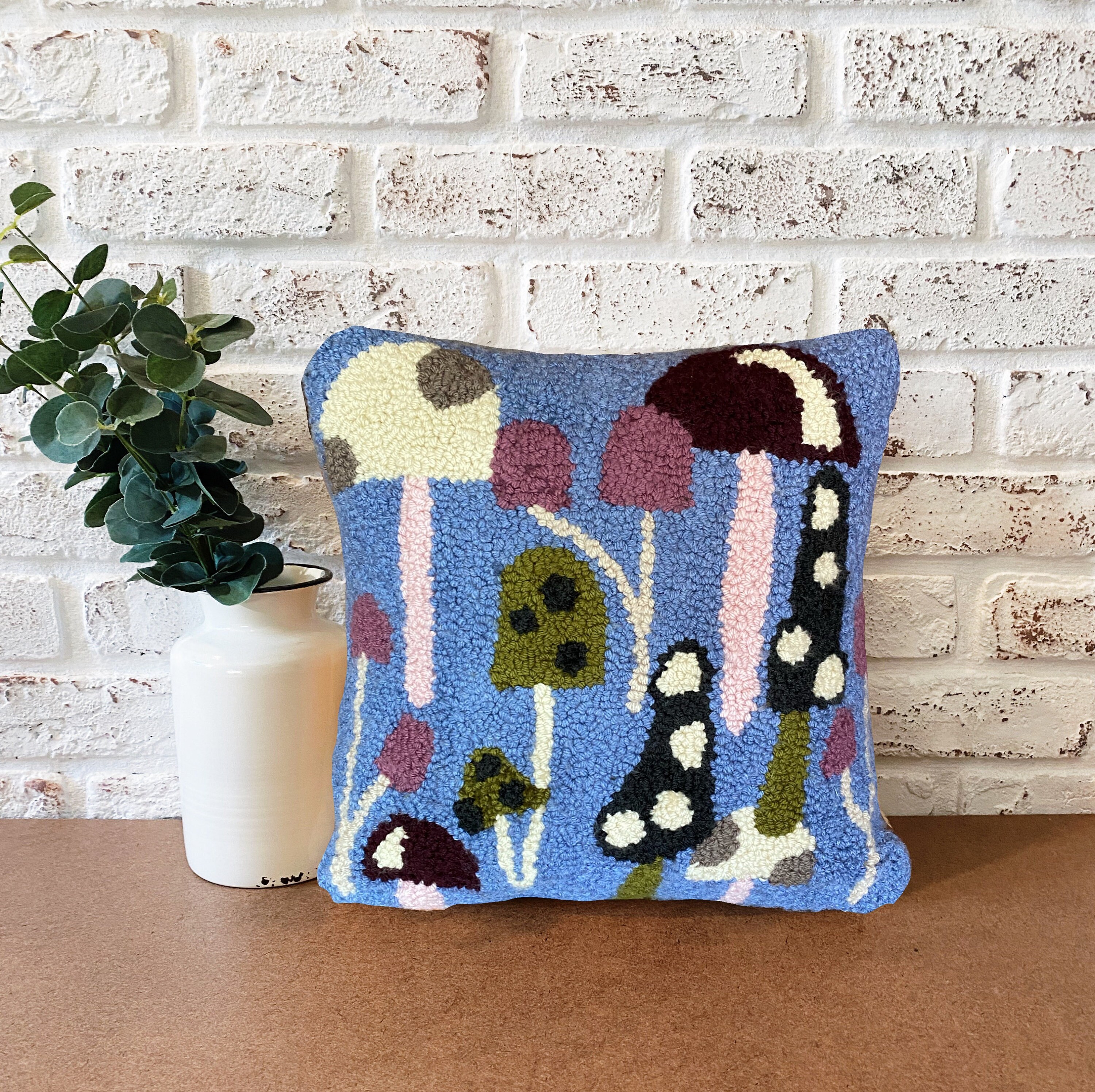 Oreiller d'aiguille de Poinçon Aux Champignons Fait à La Main