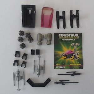 Vintage 1980&#39;s Fisher Price Construx Invader Building Set #6015 - Alien Series