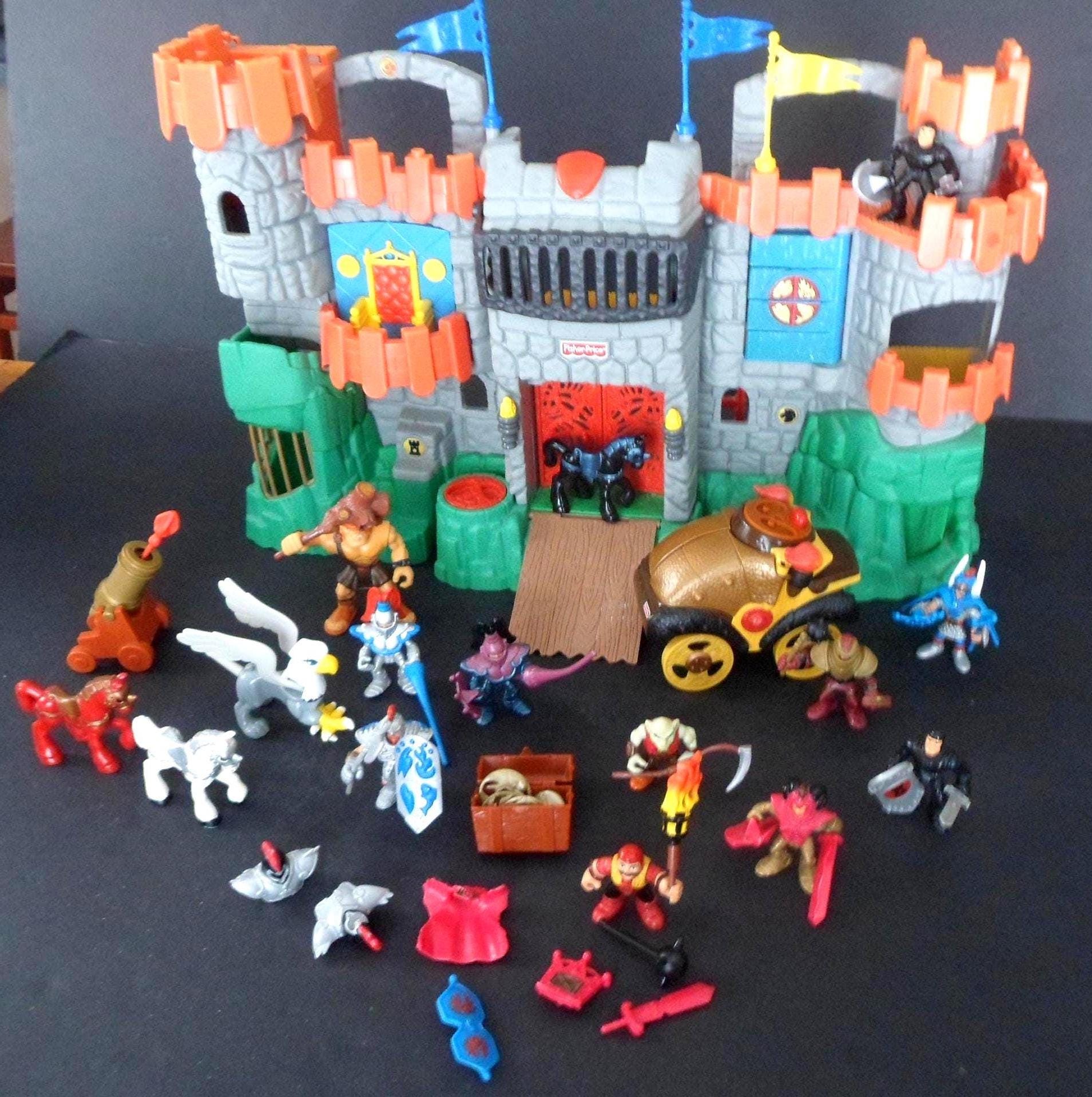 Vintage 2005 Fisher Price Imaginext Castle With Lots of
