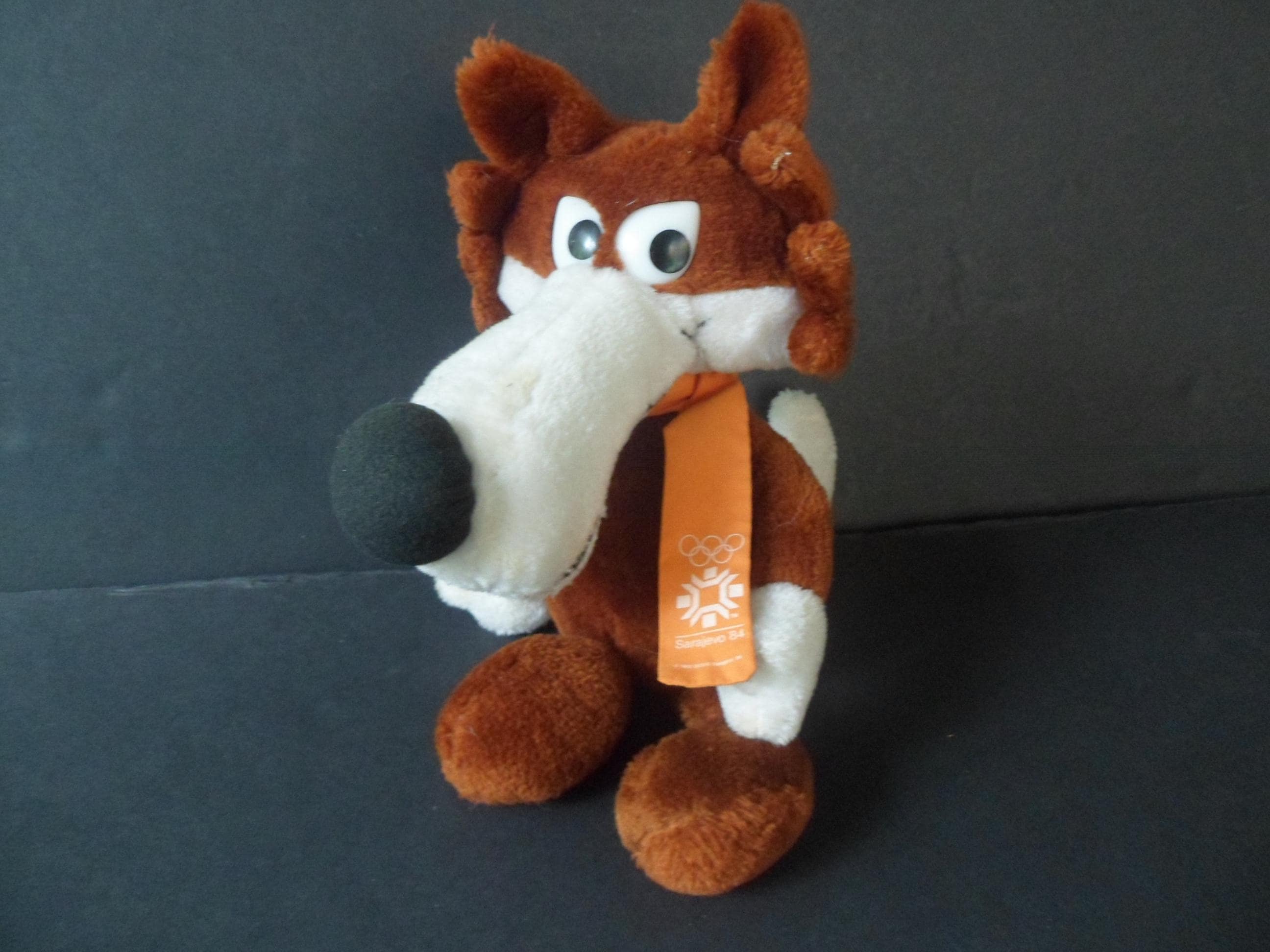 Vintage 1984 Plush Wallace Berrie Vucko Wolf Sarajevo Olympics