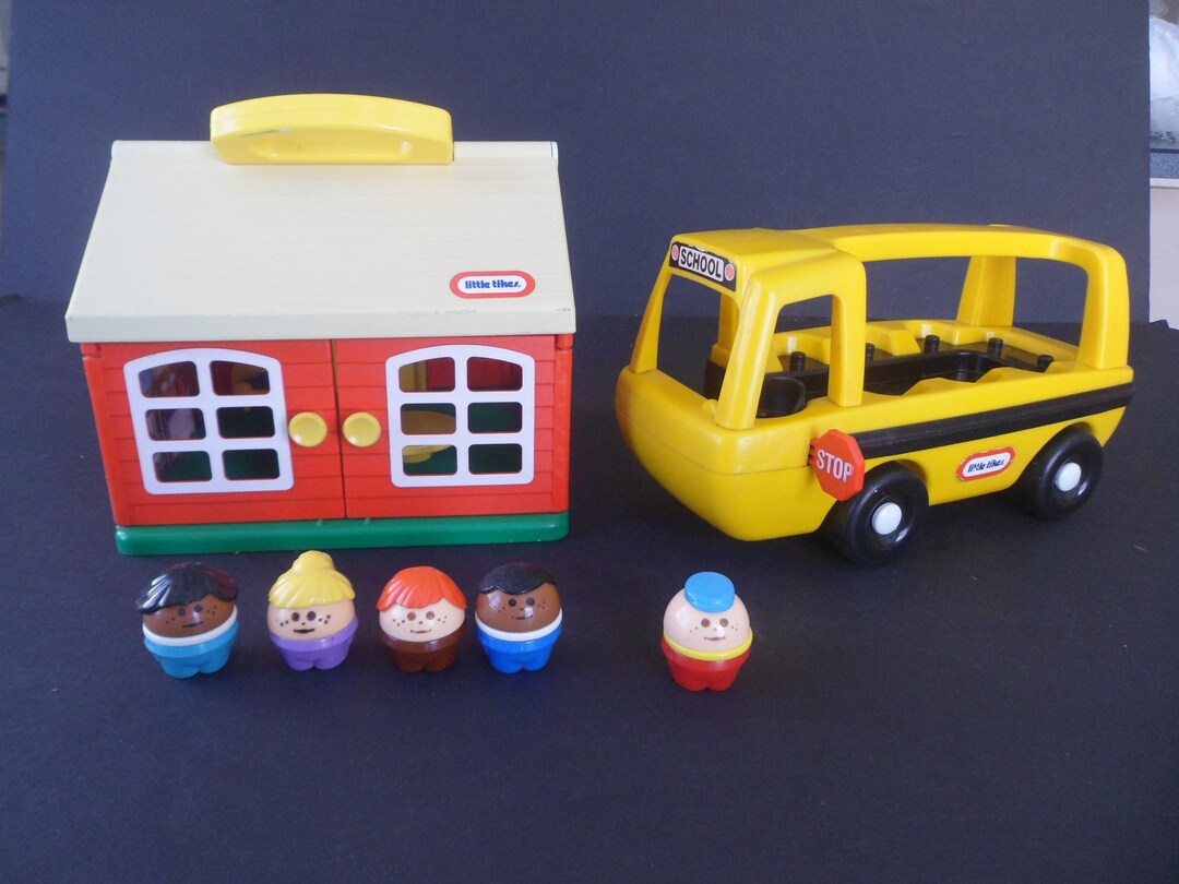 Vintage 1980's Little Tikes Toddle Tots Child Care Center School With