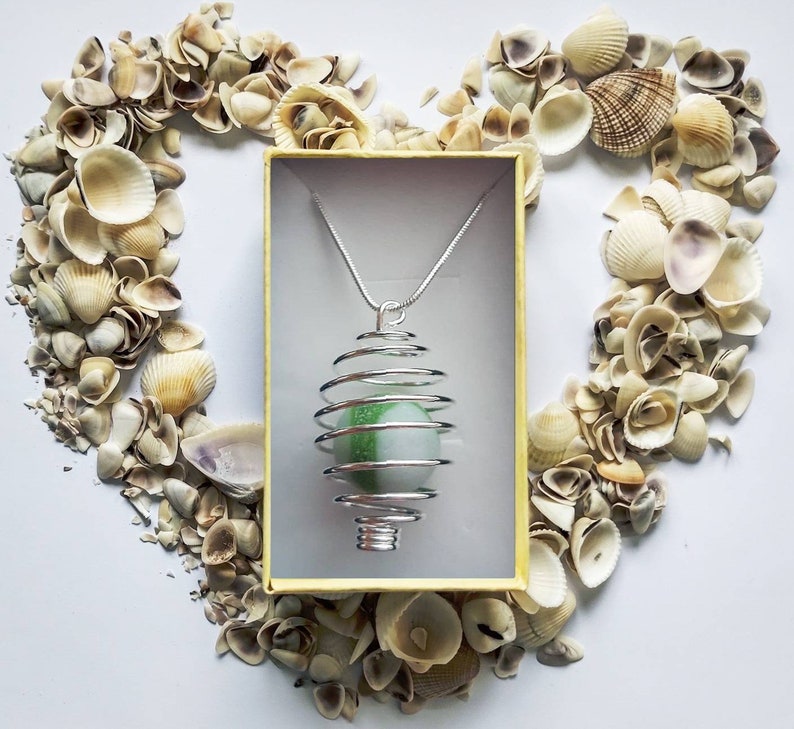 Green /& White Doolie Wire Wrapped Pendant