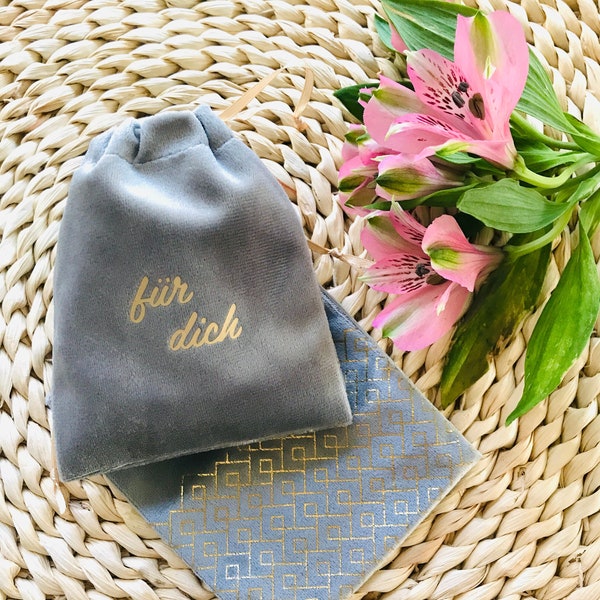 Personalized gift bag with desired name I Velvet bag I Jewelry bag | Gift bag I Pouch I Gold pattern