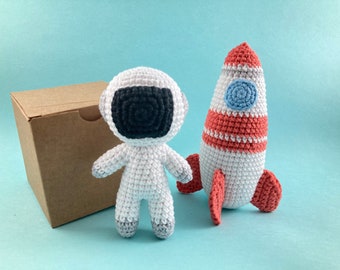 Crochet Astronaut and Spaceship Plush Toy for sale, Stuffed Solar System Toy, Astronaut doll, Set of 2, Space Amigurumi, Nasa Crochet, Plush