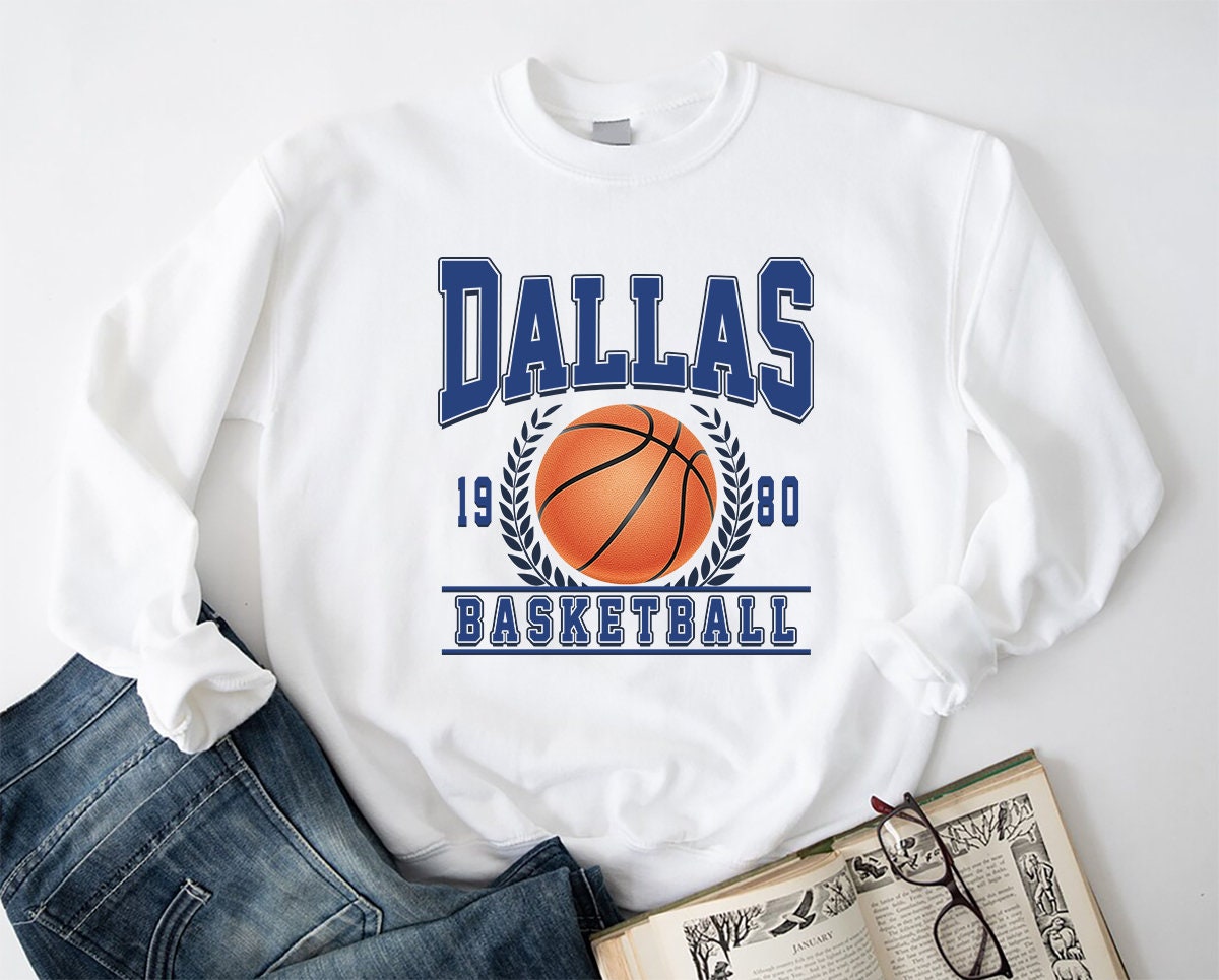 Vintage Dallas Mavericks Basketball Sweatshirt Hoodie Tee - Jolly Family  Gifts