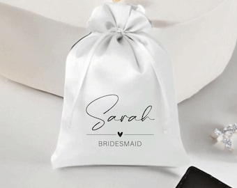 Personalised White Satin Bridesmaid Gift Bag, Maid of Honour, Bride, Hen Party, Bridesmaid Proposal, Bridal Shower, Don1