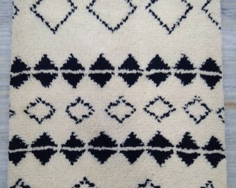 Hand-Knotted Wool Beni Ourain Rug: Authentic Moroccan Berber Carpet