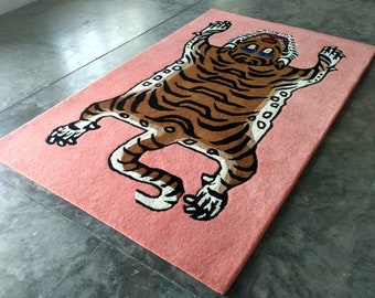 HAND TUFTED CARPET - Tibetan Tiger Wool Carpet, Lion Skin Carpet, Lion Wool Carpet, Wool Lion Carpet, Home Decor Carpet, Lion Print Carpet