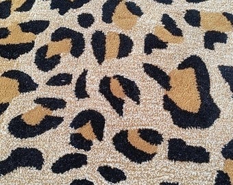 Alfombra de lana tejida a mano con estampado de leopardo: tamaños personalizados disponibles