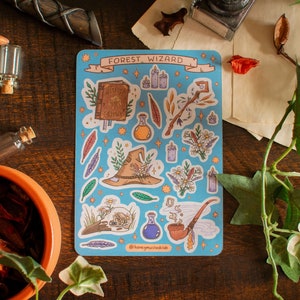 Forest Wizard stickervel A6 | Mat stickerpapier | Schrijfbehoeften voor dagboeken | Collectie 'The Forest Wizard' van The Honey Mustard Club