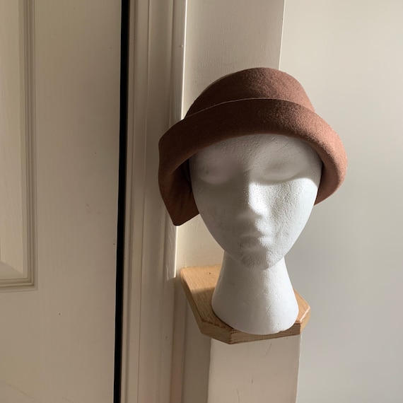 Vintage Flu’s Ear Cloche