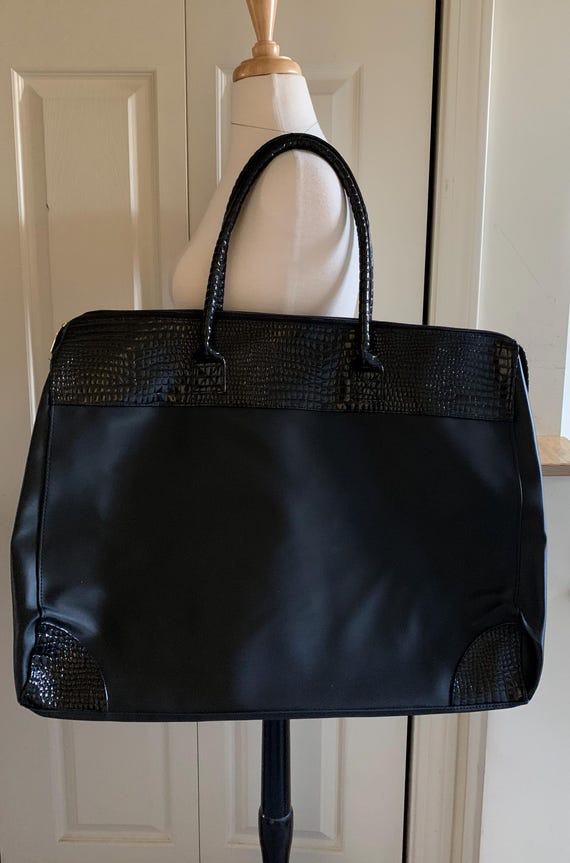 Elizabeth Arden Weekender