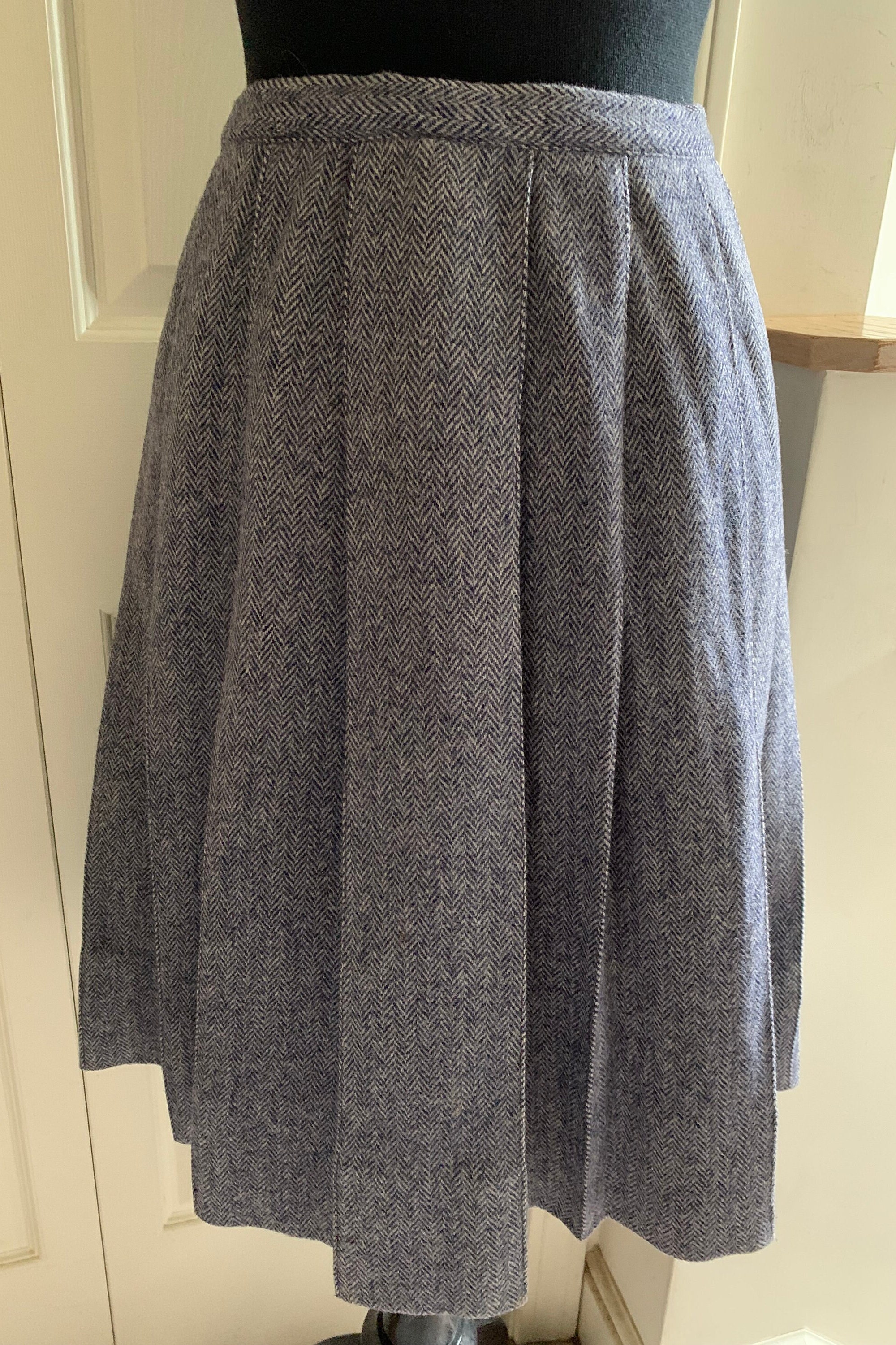 Vintage Peck & Peck Wool Herringbone Pleated Skirt - Etsy Canada
