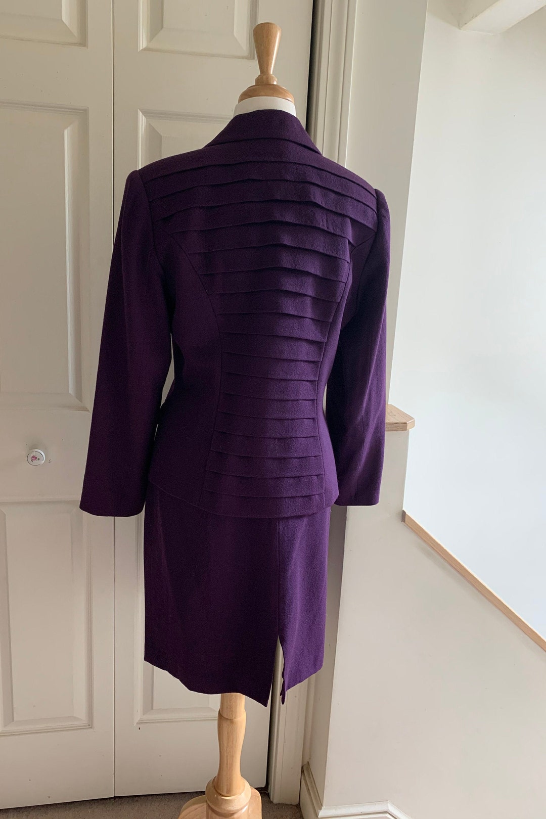Two-Piece Cropped Vintage Suit Set