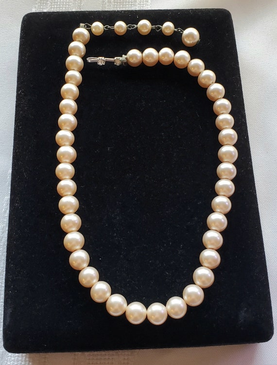 Vintage Marvella Pearl Necklace Gem