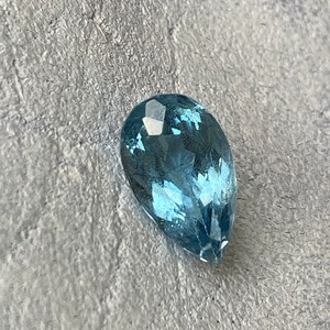 Sky Blue Pear Topaz, (Q) 8 carat, loose