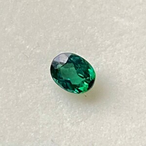 Green Tourmaline (A) 1 Carat cut gemstone