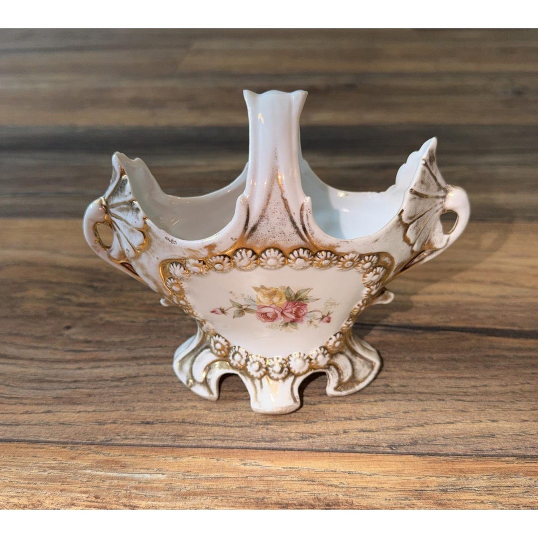 Vtg 1933 Porcelain Bud Vase Gold Gilt Floral Double Handle Footed ...
