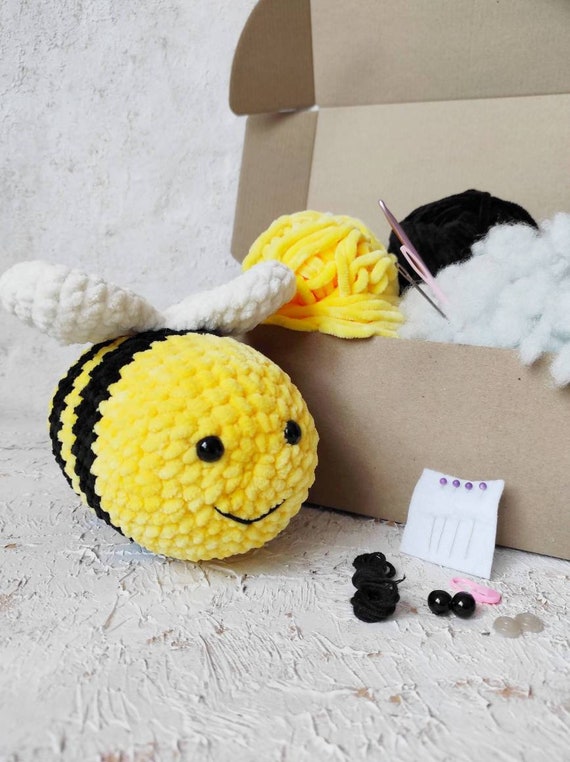 DIY Crochet Bee Kit, Crochet Bee Pattern