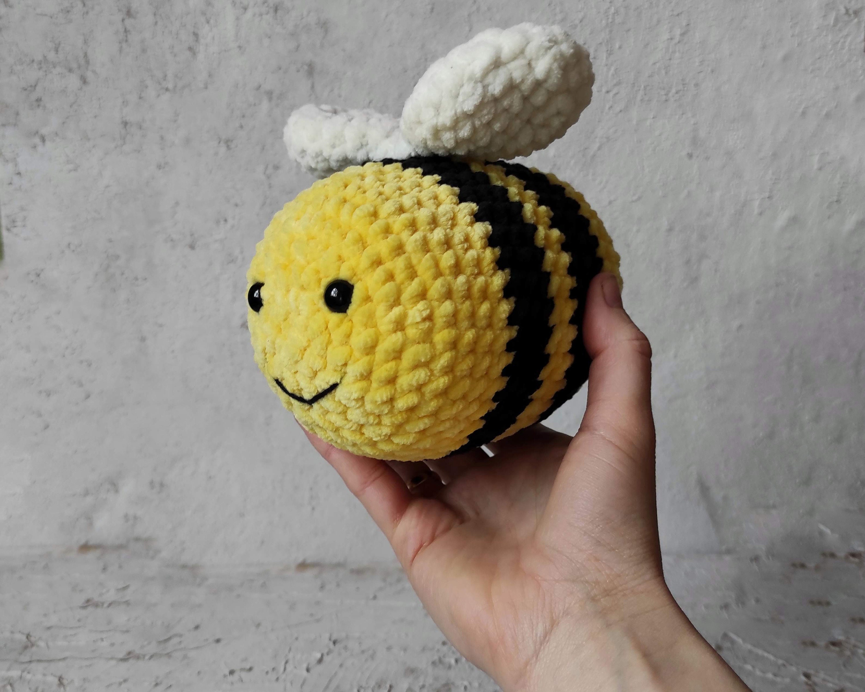 stuffed bee crochet