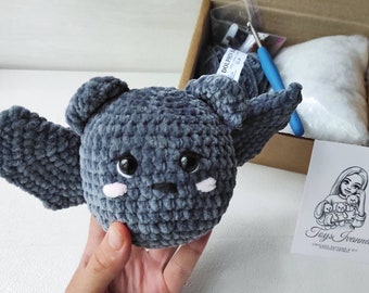 Kit de crochet de murciélago - amigurumi bat - Kits de amigurumi de felpa para principiantes con hilo - crochet DIY regalo de Halloween -