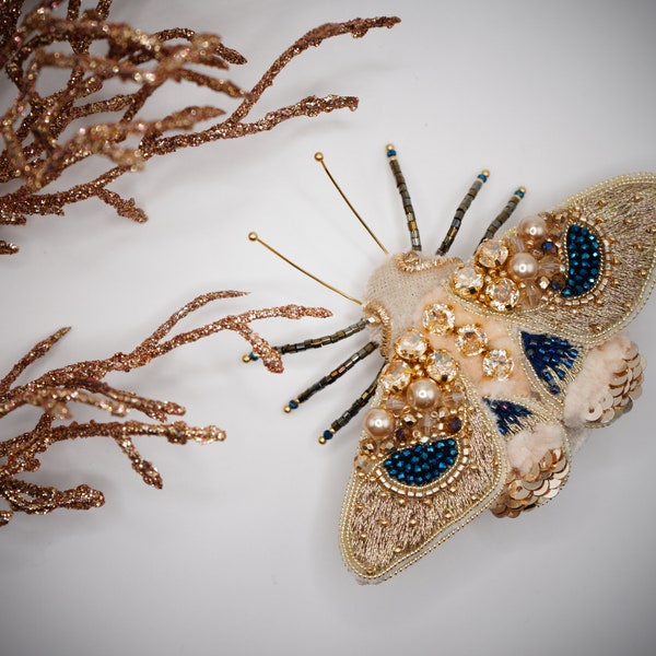 Moth brooch, beaded brooch pin, insect brooch pin, bug brooch, embroidery, handcrafted brooch, coat brooch, burgundy brooch