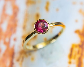 Natural Ruby Ring, 18k Ruby Ring, Ruby in 18k Yellow Gold