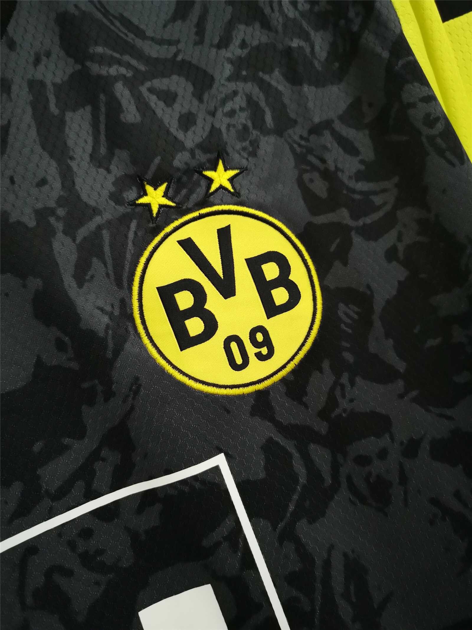 borussia dortmund neon