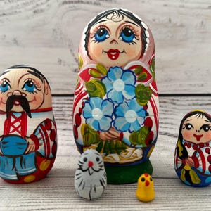 Ukrainian Family Hand Painted Nesting Doll 5 pieces, Ukrainian Doll 3.74'' or 9.5 cm Wooden Toy Home Decor Kids Gift Kids Room Decor
