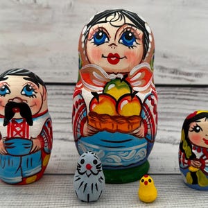 Ukrainian Family Hand Painted Nesting Doll 5 pieces, Ukrainian Doll 3.74'' or 9.5 cm Wooden Toy Home Decor Kids Gift Kids Room Decor