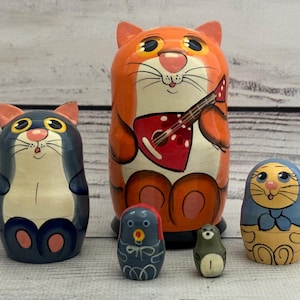 Cats Family Ukrainian Nesting Doll 3.93'' or 10 cm, Kids Doll 5 pieces, Gift for Mom, Kids Gift, Animal Toys, Kids Room Decor, Wood Toy