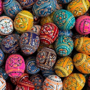 HECHO EN UCRANIA Huevo de Pascua de madera pintado a mano, Pysanka ucraniana, Petrykivka Pysanky Diferentes huevos, Regalo popular floral