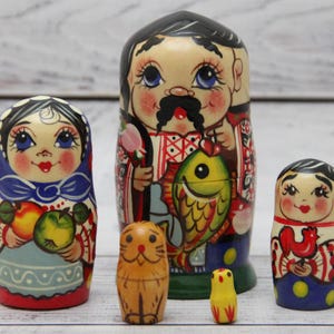 Ukrainian Family Hand Painted Nesting Doll 5 pieces, Ukrainian Doll 3.74'' or 9.5 cm Wooden Toy Home Decor Kids Gift Kids Room Decor