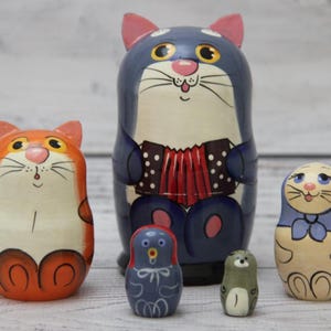 Cats Family Ukrainian Nesting Doll 3.93'' or 10 cm, Kids Doll 5 pieces, Gift for Mom, Kids Gift, Animal Toys, Kids Room Decor, Wood Toy