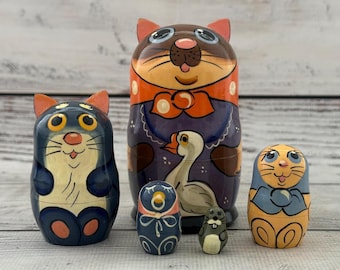 Cats Family Ukrainian Nesting Doll 3.93&#39;&#39; or 10 cm, Kids Doll 5 pieces, Gift for Mom, Kids Gift, Animal Toys, Kids Room Decor, Wood Toy