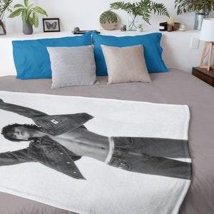 Couverture photo K-Pop populaire, Couverture en velours JK Photoshoot, Cadeau personnalisé pour l'armée et les fans de K-Pop, Namjooning Tatamic Hobi Merch #2179