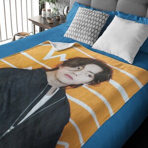 Cobertor personalizado em V, cobertor macio de veludo com estampa de K-Pop, presente para fãs do exército e de K-Pop, decoração coreana para casa, cobertor tatamic nº 1668
